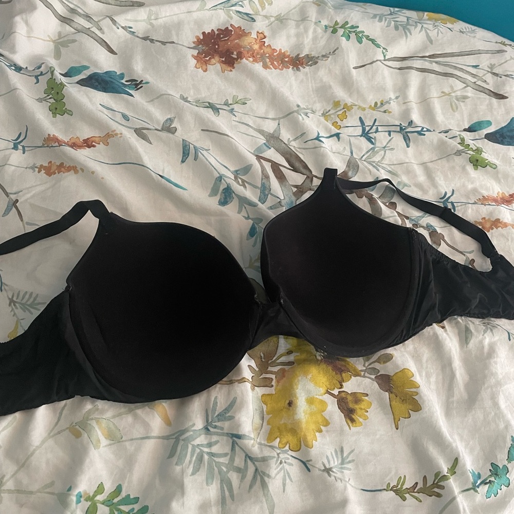 Victoria’s Secret 38E/38DD Lightly Padded Bra